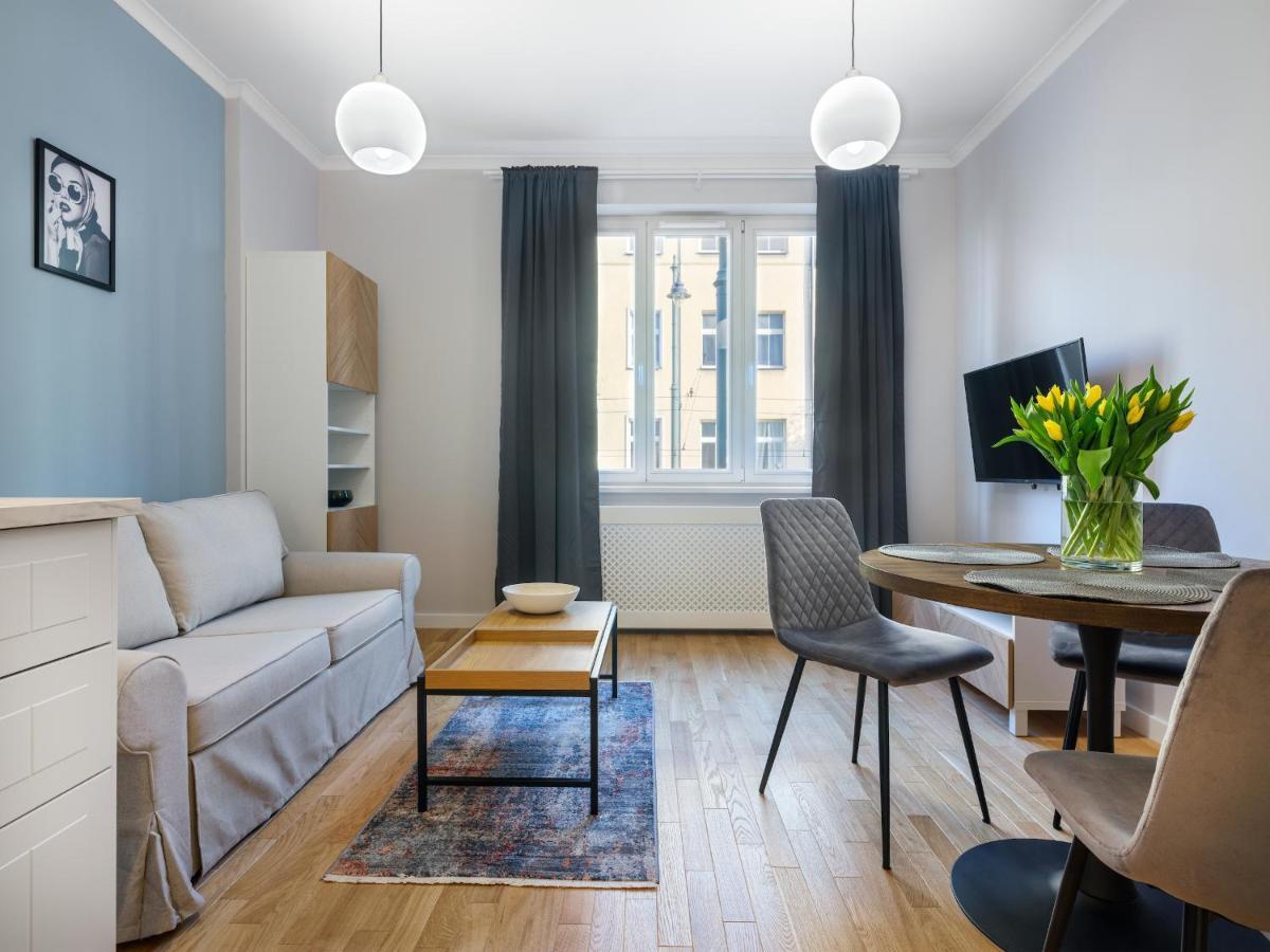 14 Rakowicka Street I One-bedroom Apartment balcony