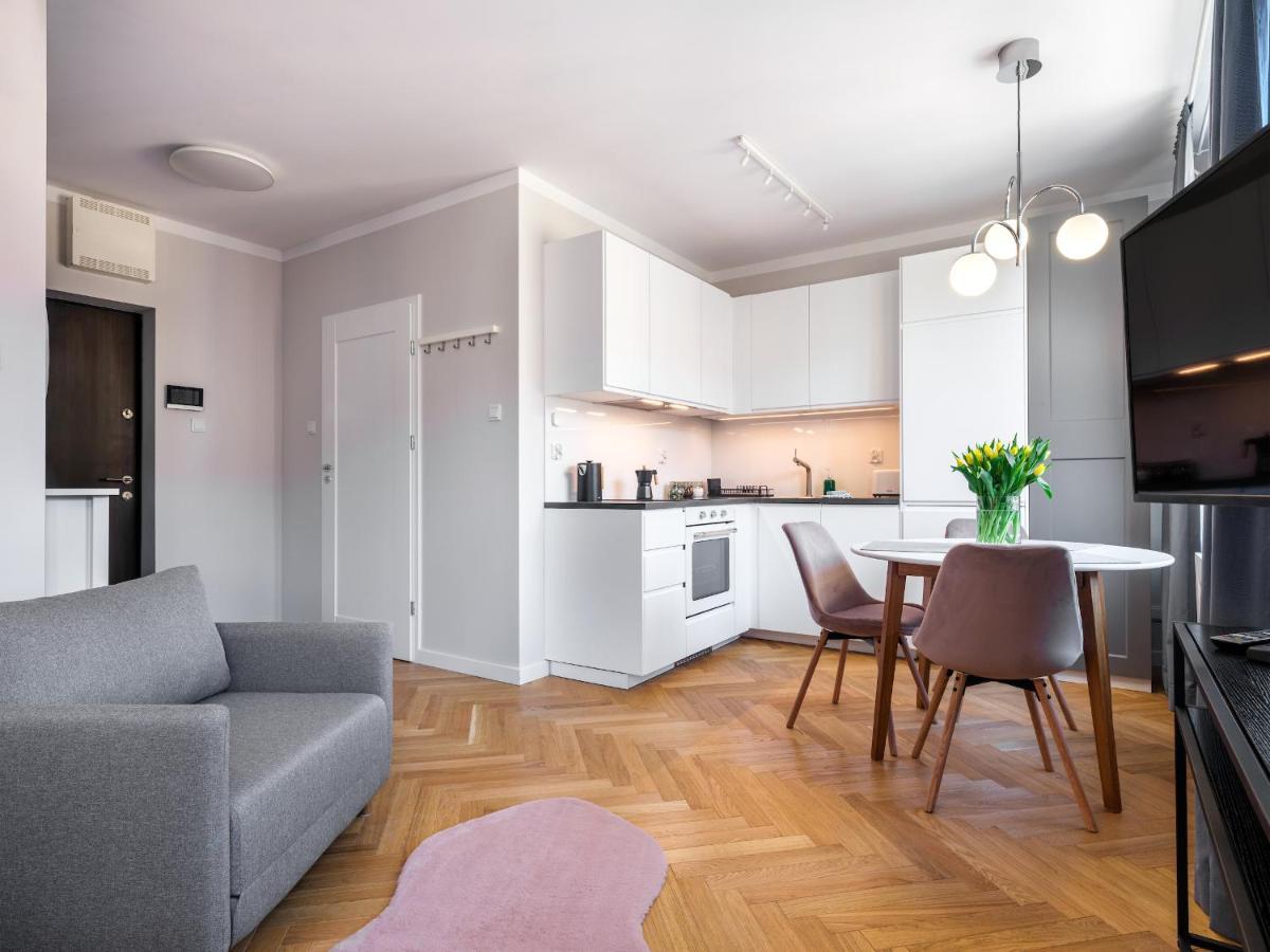 14 Rakowicka Street III Studio