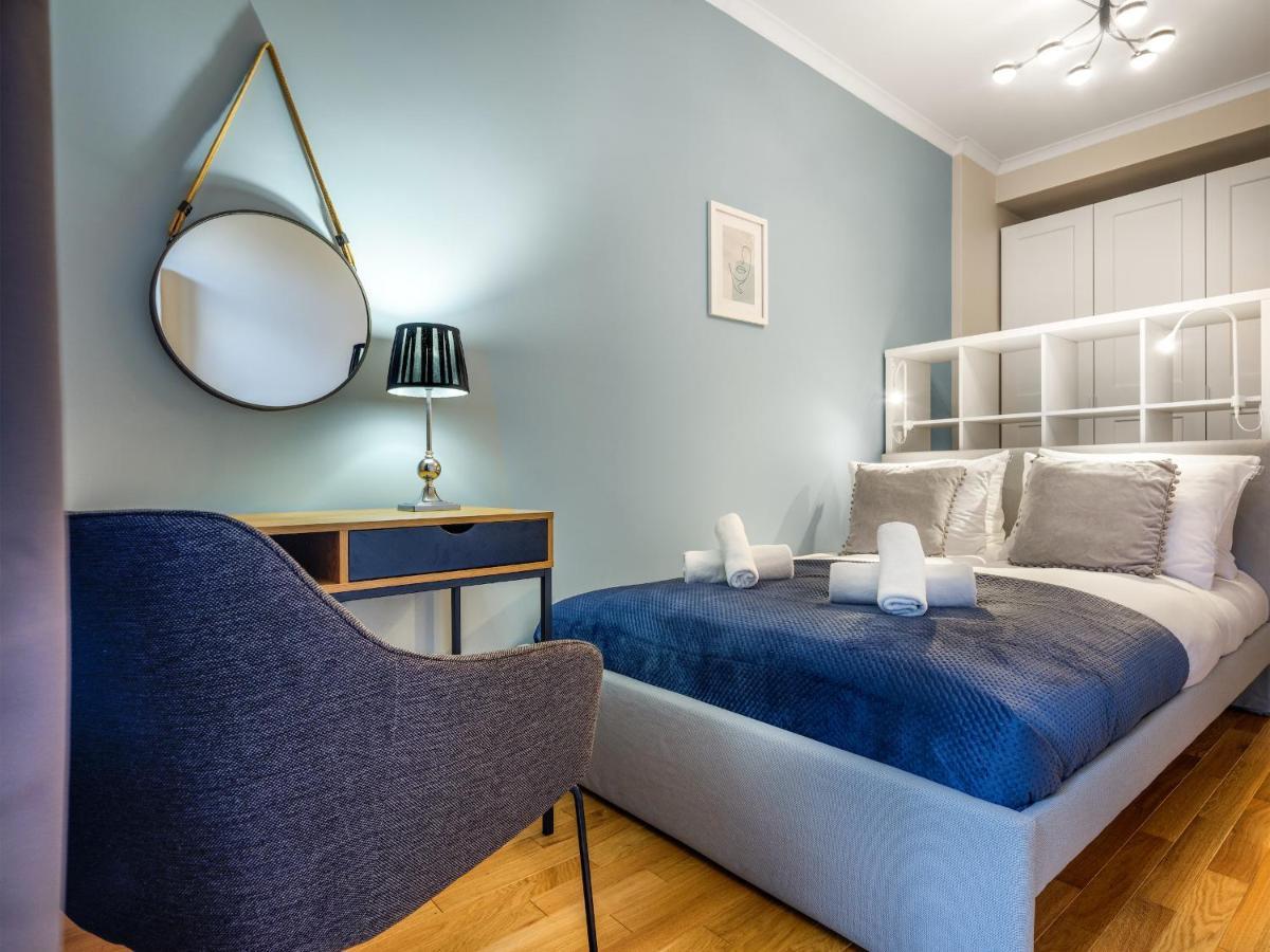 14 Rakowicka Street I One-bedroom Apartment balcony