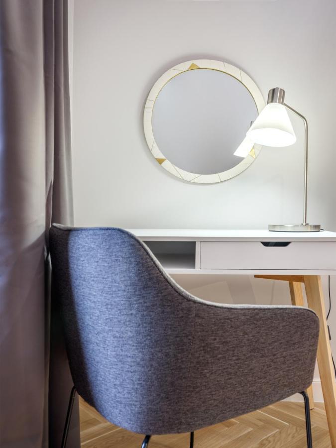 14 Rakowicka Street II One-bedroom apartment balcony