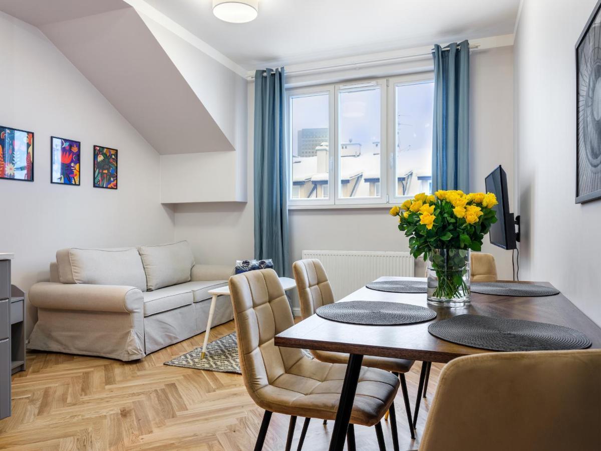 14 Rakowicka Street IV One-bedroom apartment balcony