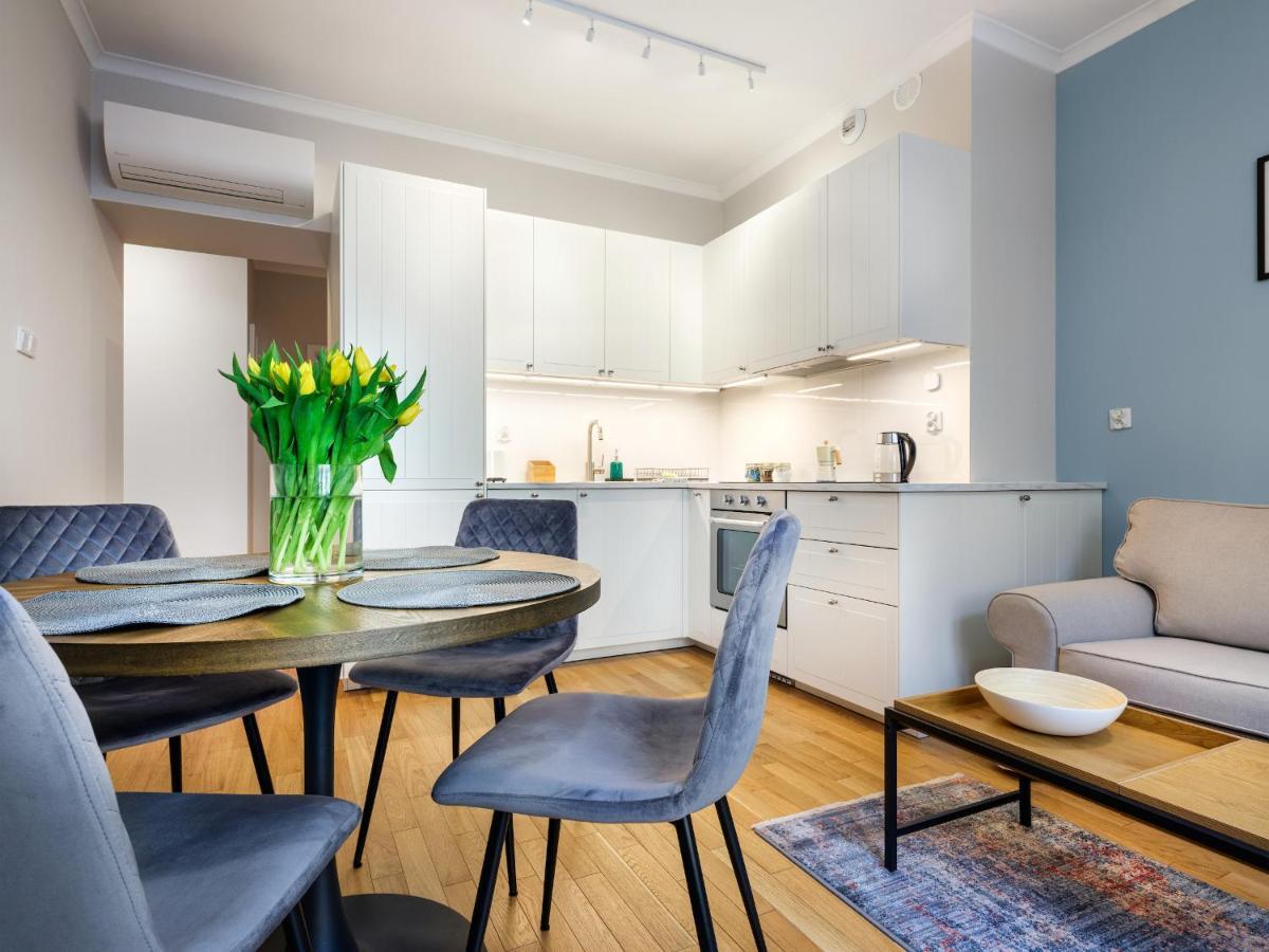 14 Rakowicka Street I One-bedroom Apartment balcony