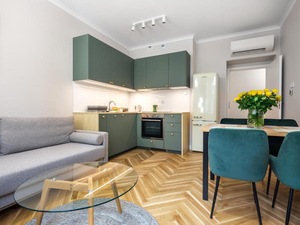 14 Rakowicka Street II One-bedroom apartment balcony