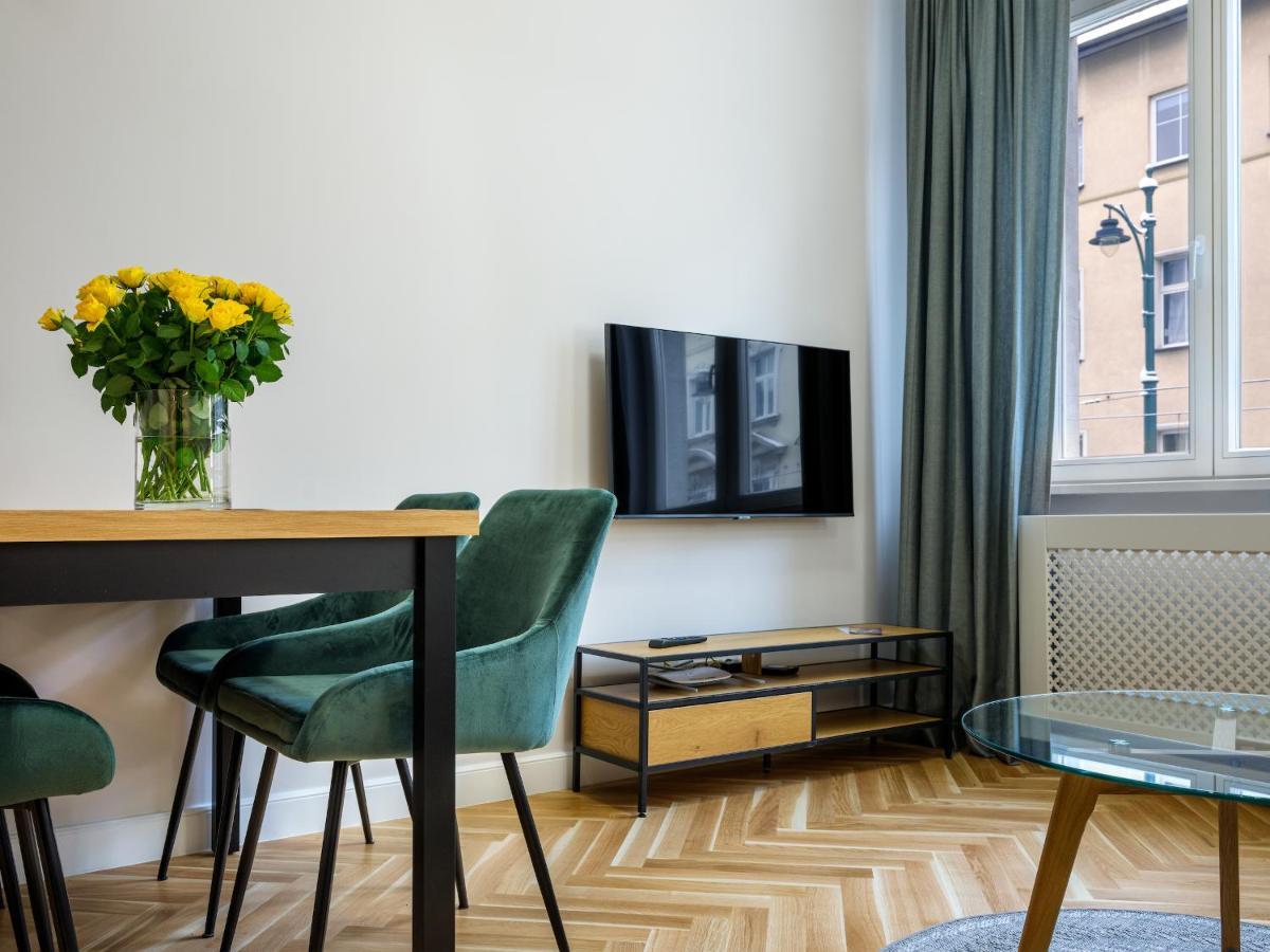 14 Rakowicka Street II One-bedroom apartment balcony